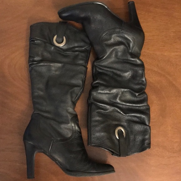Shoes - Black leather heeled boots